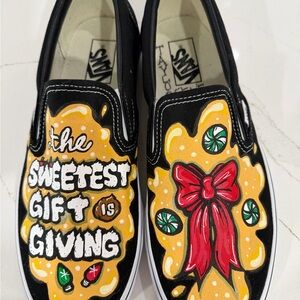 Vans Mens Black Slip-On Sneakers with Holiday Art limited Edition.